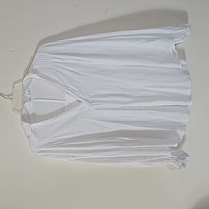 Mustard Seed White Long Sleeve V-neck top Size S